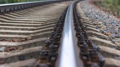 Вагон на товарен влак с фосфорна киселина е дерайлирал край Зайчар 