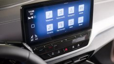 Хакери "удариха" 800 000 собственици на ел. автомобили