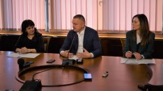 Подписаха първите договори за саниране във Варна с общински пари