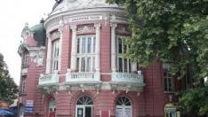 Пак отлагат юбилейния спектакъл на Варненския театър