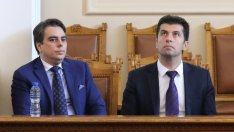 Василев – финансист №1, а беден. Петков с пари, има и сладкарница