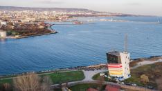 Захранват корабите с ток от брега по пристанищата у нас 