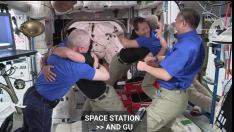 Корабът на Мъск е в МКС