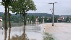 Дъждове оставиха половин Германия под вода