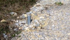 Повдигнаха обвинения на крадците, отрязали пътните знаци край Разград