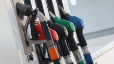 Бензинът и дизелът ще продължат плавно да поскъпват по родните колонки