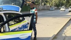 Пиян, дрогиран и без книжка, 17-годишен катастрофира в София (СНИМКИ)