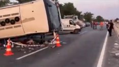 Трагедия: Камион блъсна автобус със сватбари в Турция