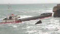 На "Яйлата" мирише на нефт! Промени се и цветът на водата