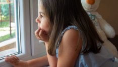 Днес във Варна се провежда благотворителен базар за малката Ралица