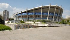 Спортна зала с паркинг на три нива до 8 месеца