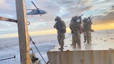 Индийски командоси спасиха търговски кораб от пиратска атака