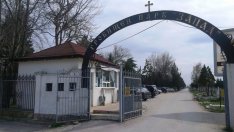 Ремонтират пътя за гробището в Тополи