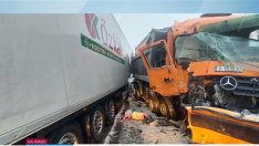 Тир и снегорин се блъснаха, пътят Бяла - Русе е затворен