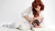 Бебетата, кърмени от ваксинирани майки, са защитени от Covid-19