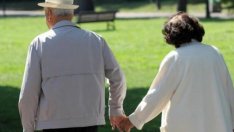 Пенсионерите с трайно намалена работоспособност - с нова добавка