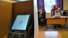 Спряно е гласуването на 46 машини в страната до 13 ч.