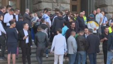 Втори час се отлага вече приемът на документи в ЦИК