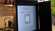Половината машини за вота са готови