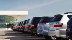 Измама: 12 българи се хванаха на чужда кука, изгоряха с коли, а и с много пари