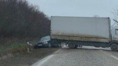 БМВ и камион се блъснаха на пътя Варна-София