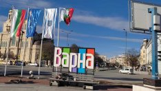 Започна демонтажът на незаконните реклами в центъра на Варна