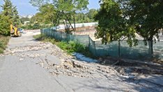 Жители на "Аспарухово": Свлачището се разраства, а строежът не спира