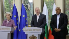 Желязков обяви дали има данни за заглушаване на сигнала на самолета на Фон дер Лайен