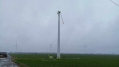 Вятърът изтръгна витло на ветрогенератор