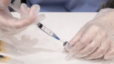 Трета доза ще има, само за тези с малко антитела