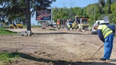 Облагородяват зелените площи по пътя за курортните комплекси край Варна