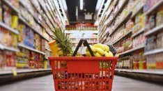 Храните от малката потребителска кошница продължават да поскъпват