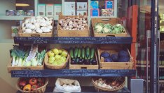Инфлацията през февруари се ускори до 0.4%, зеленчуците поскъпват рязко