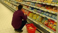 Цените на храните у нас катерят, а на Запад се сриват! Как да ги спрем?