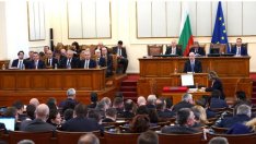 Депутатите не приеха кабинета на Габровски