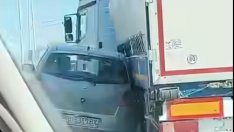 Катастрофа между кола и тир във Варна