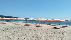 По 7 лева за чадър и шезлонг на плажовете във Варна това лято