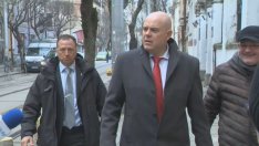 Управляващата коалиция поиска оставката на Гешев с декларация