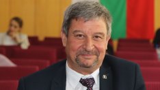 Синдикат „Образование“ адмирира въвеждането на предмета „Добродетели и религия“ в училище