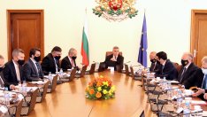 Над 54 000 нуждаещи се ще продължат да получават топъл обяд без прекъсване през зимата