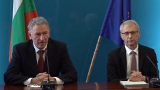 Най-малките се връщат в клас, лапнали само тест-близалка (ВИДЕО)