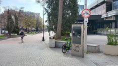 Сложиха забранителни знаци за велосипеди в центъра на Варна