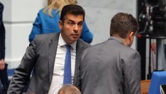 Кирил Петков обеща вот на недоверие на 12 юли, но още няма яснота по коя тема