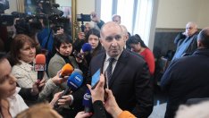 Румен Радев: Правителството се опитва само да се събори