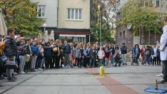 Фестивал на науката събра стотици деца във Варна