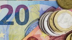 Над 1,1 милион българи ще вземат по 20 евро за гориво