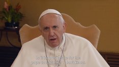 Папата със странен призив: Хомосексуалните да имат правото на брак