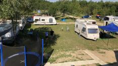 Диво къмпингуване ли е с години в караваната край плажа?