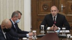 Радев скастри министрите: Мерките правилни, начинът не (ВИДЕО)