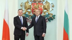 Радев: Полша ремонтира МиГ-овете ни, ние даваме каски и бронежилетки